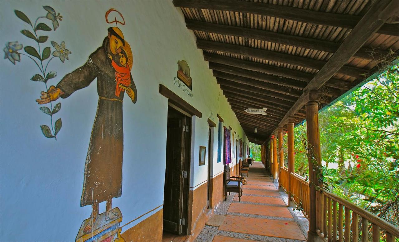 Отель Hacienda Cusin Отавало Экстерьер фото