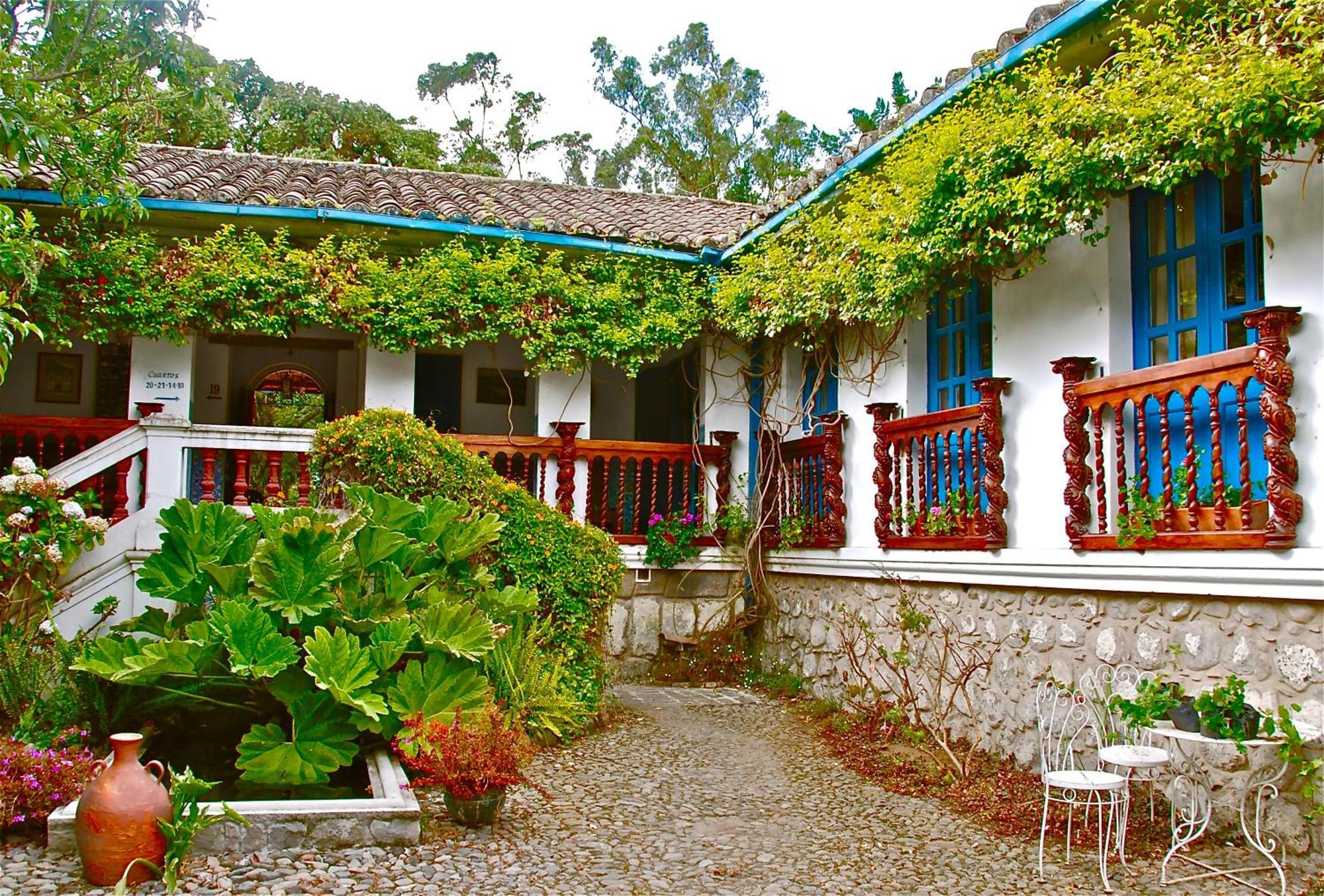 Отель Hacienda Cusin Отавало Экстерьер фото