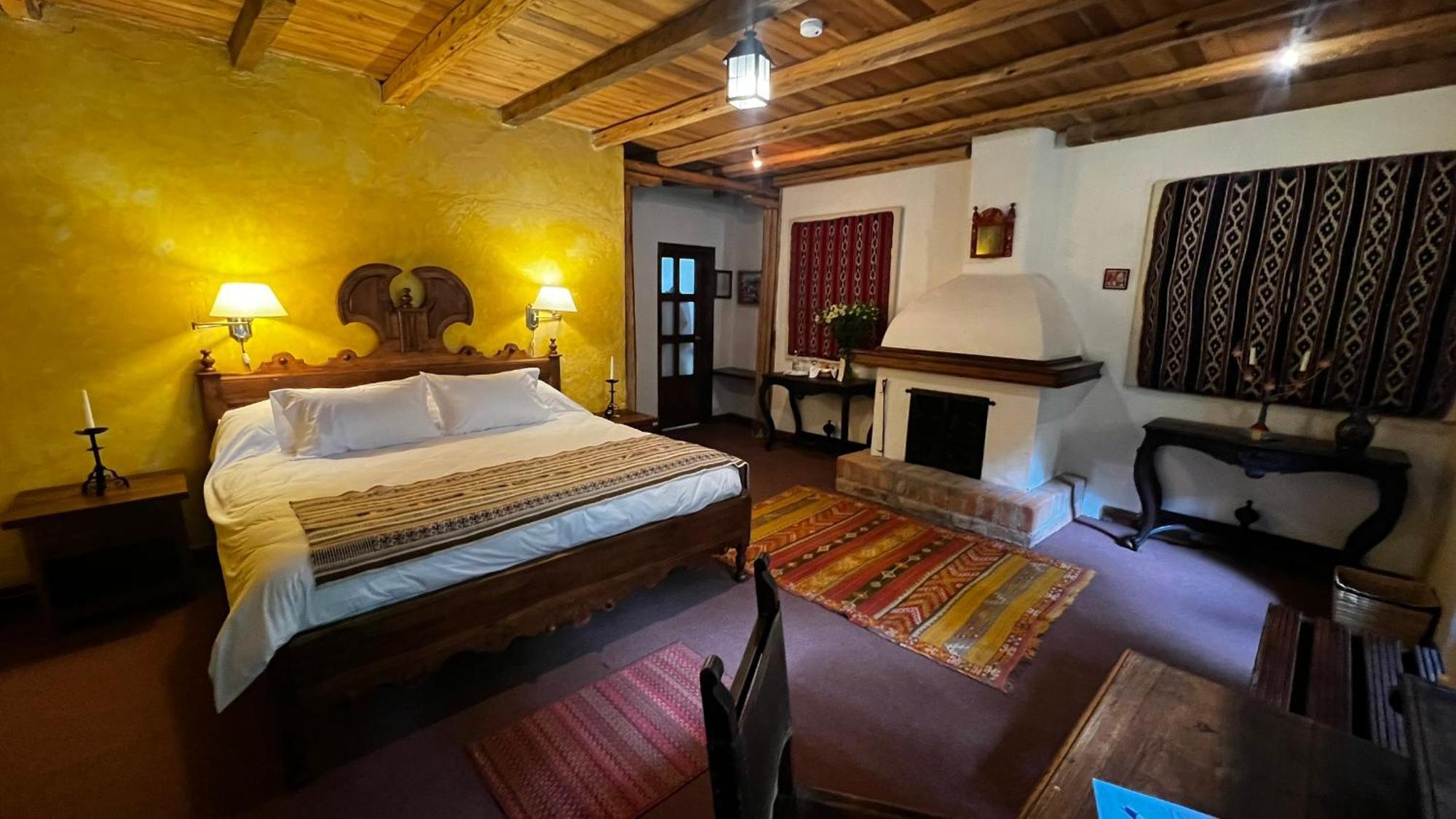 Отель Hacienda Cusin Отавало Экстерьер фото